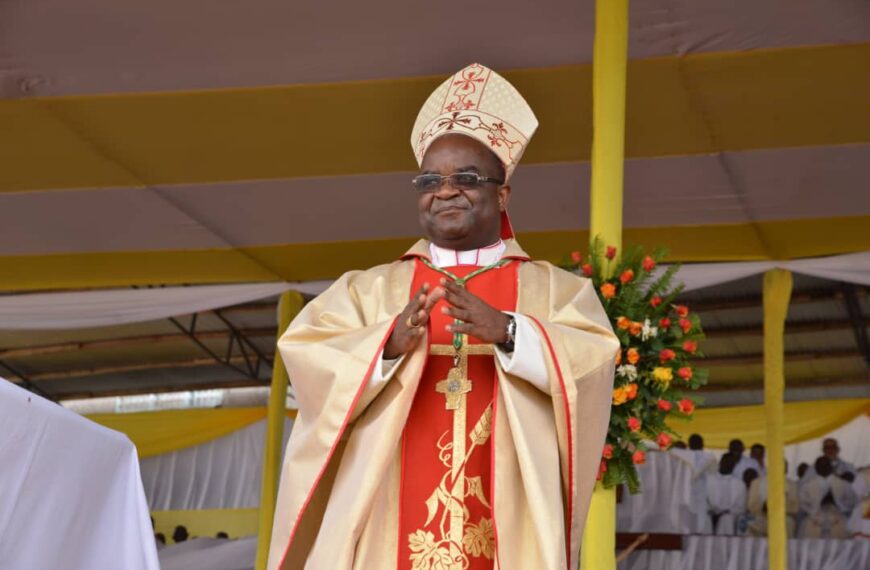 Mgr Willy Ngumbi, Évêque de Goma présente ses aspirations pour la RDC.