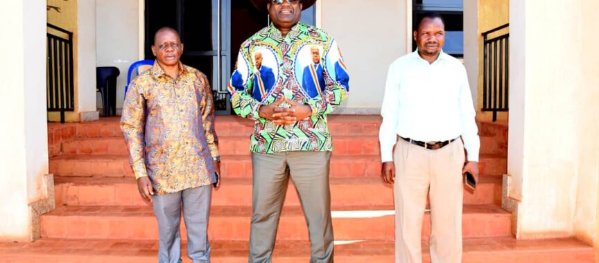 Audience entre le Gouverneur du Haut-Uele et le Sénateur Batumoko: appel à la…