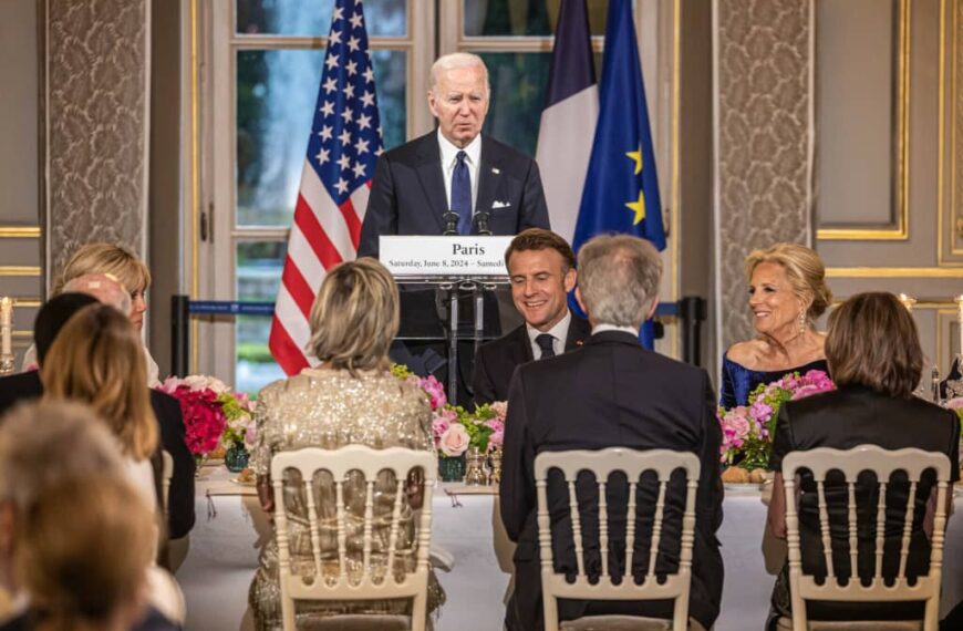 Dîner d’État à l’Élysée : Joe Biden affirme la primauté de l’alliance franco-américaine.