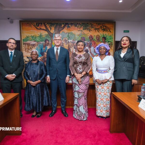 Rencontre entre Jean-Pierre Lacroix et la Première ministre Judith Suminwa…