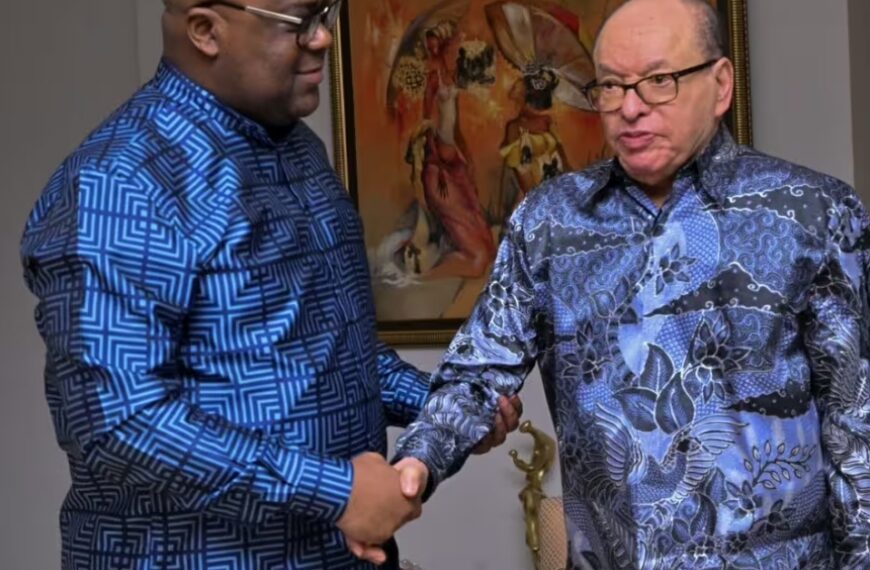 Félix Tshisekedi en visite chez Léon Kengo wa Dondo : Un échange historique sur l’avenir du Congo.