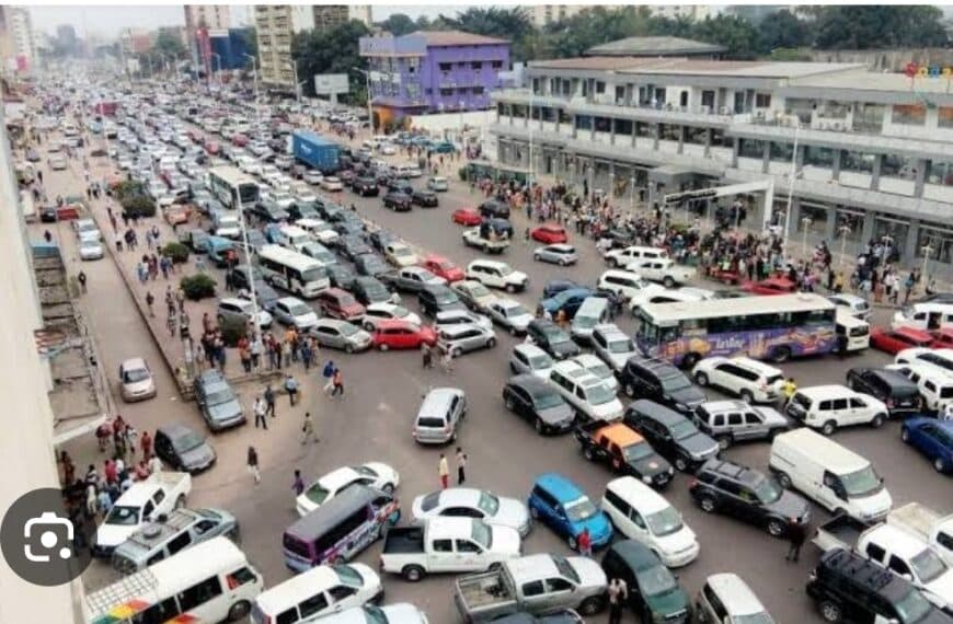 Kinshasa : Mise en place de nouvelles mesures de circulation pour fluidifier le trafic urbain.