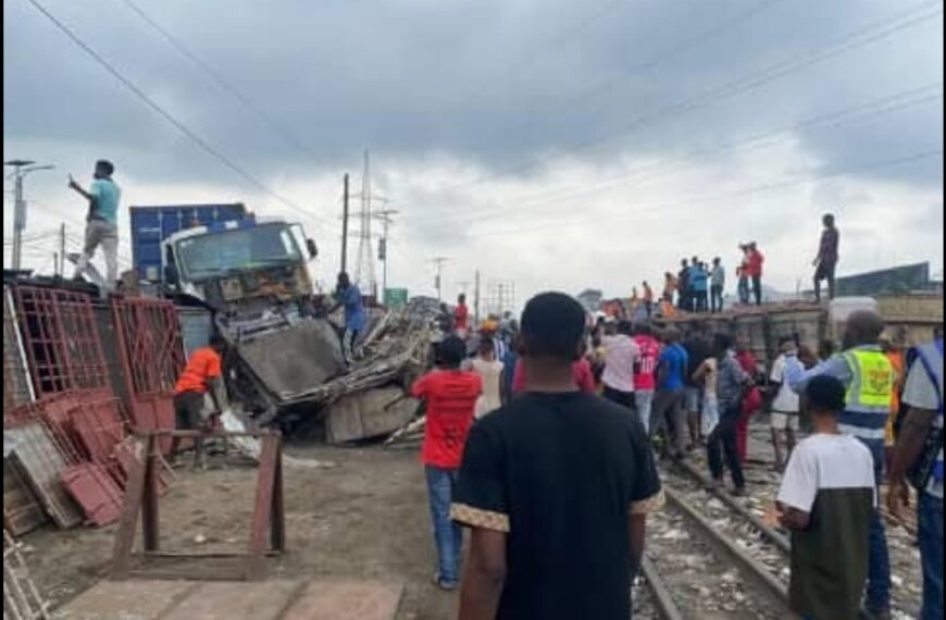 Kinshasa : Grave accident de circulation sur le boulevard Poids Lourds provoque des dégâts importants.